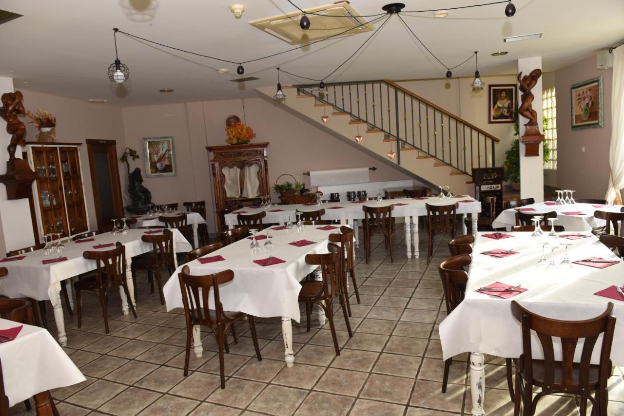 Hotel Rural El Castillo Ларрага Экстерьер фото